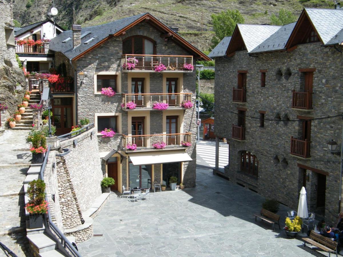 Hotel Lamoga Llavorsí 외부 사진