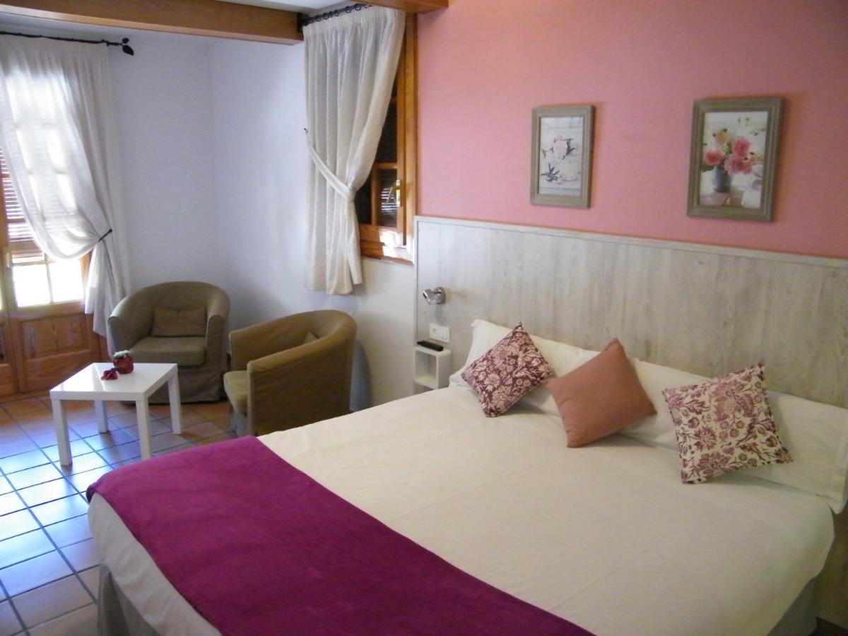 Hotel Lamoga Llavorsí 외부 사진
