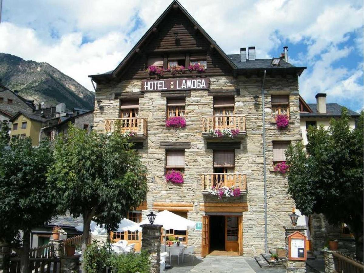 Hotel Lamoga Llavorsí 외부 사진